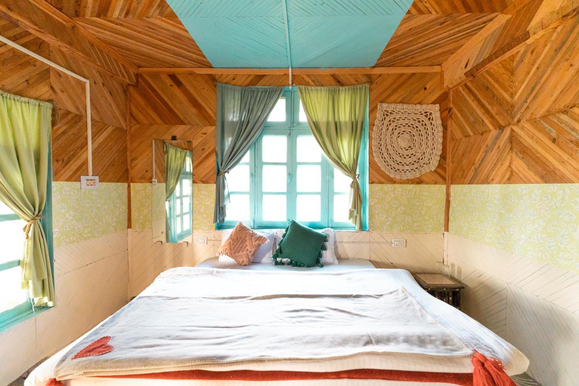 Firgun Chapter Shoja Hostel Luaran gambar
