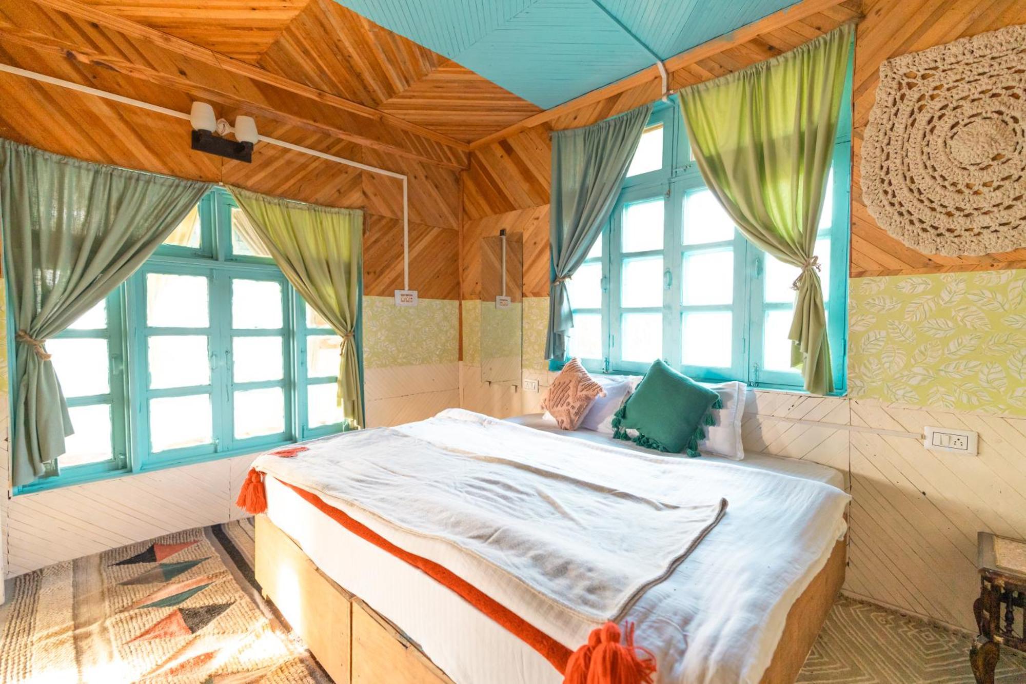 Firgun Chapter Shoja Hostel Luaran gambar